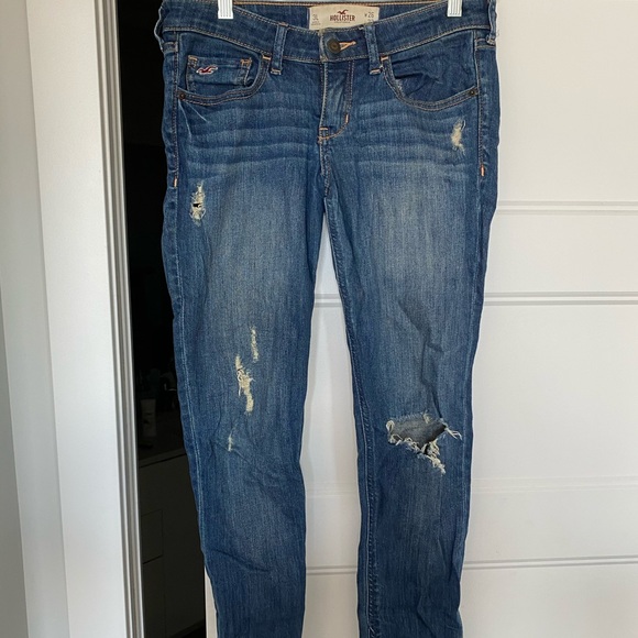 Hollister Distressed Skinny Jeans - Picture 1 of 3